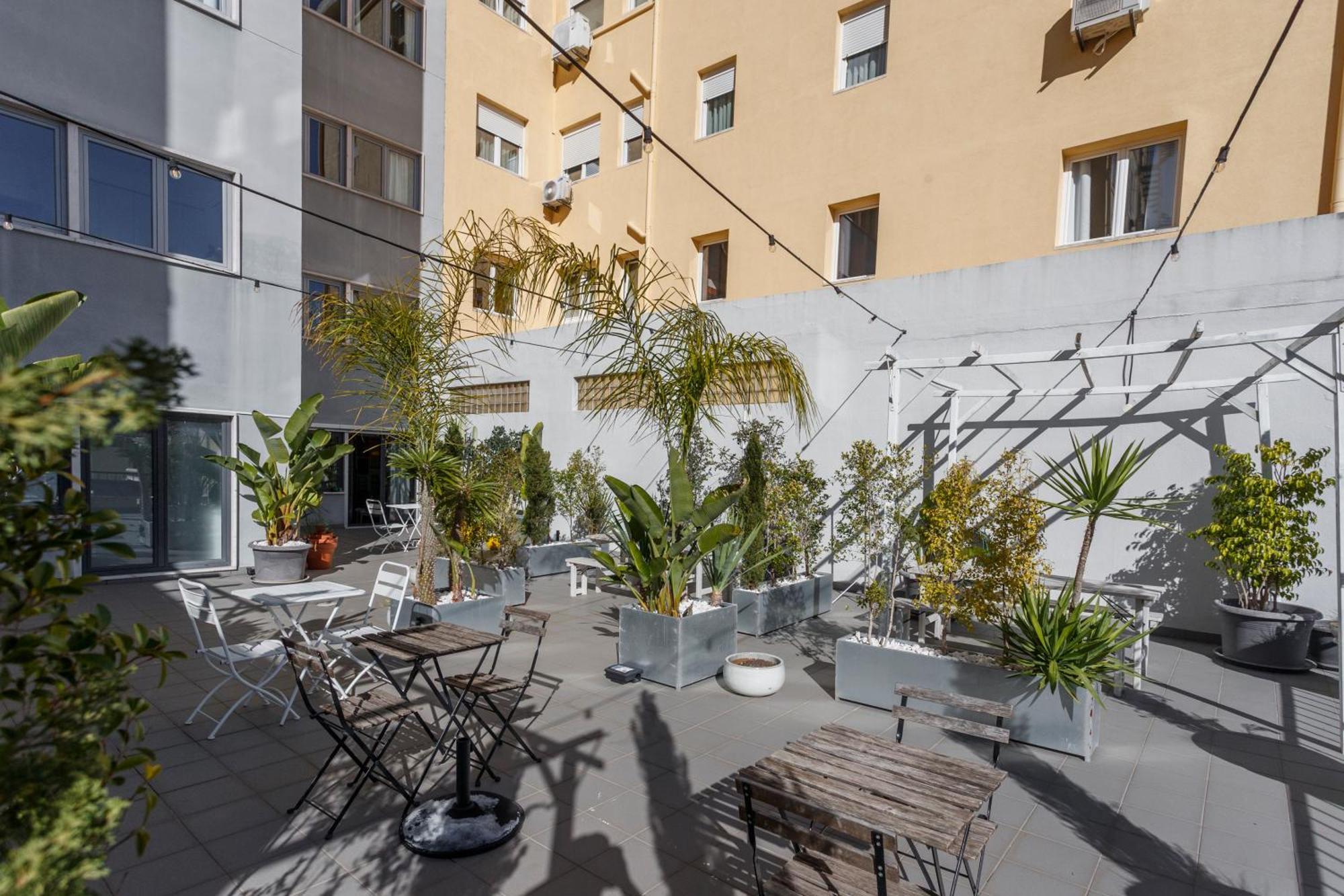 Cosmopolitan Comfort In Lisbon 4A- By Misha'S Place Exterior photo